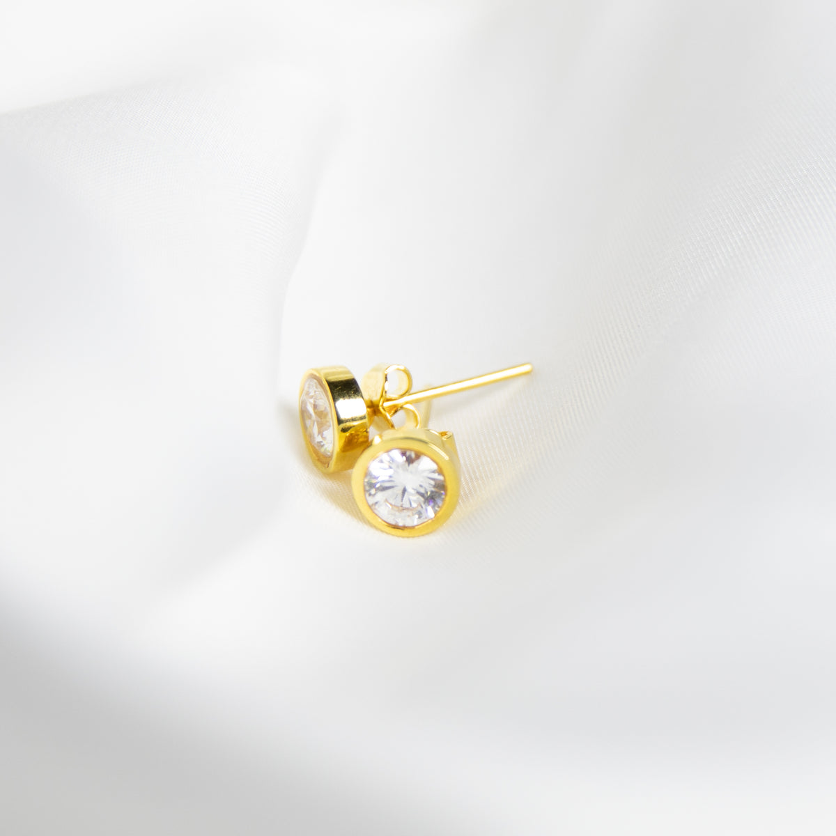 Clear Gem Circle Studs, Gold