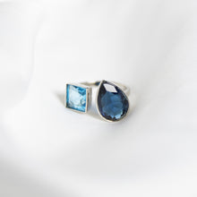 Load image into Gallery viewer, Ocean x Peacock Gem Toi et Moi Ring, Silver

