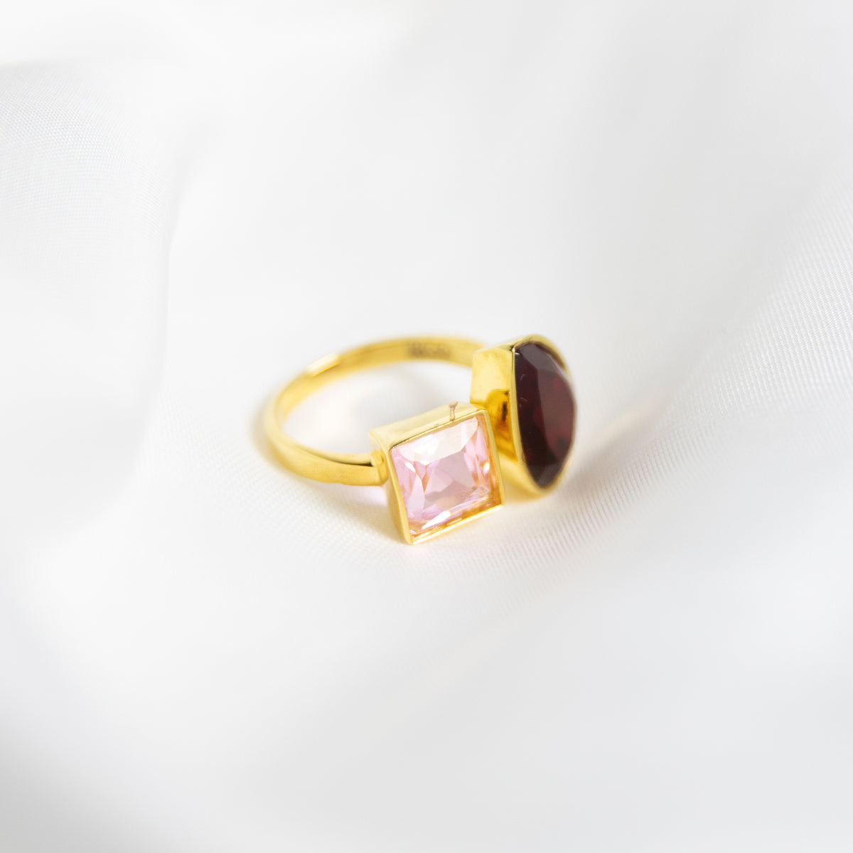 Candyfloss x Pomegranate Gem Toi et Moi Ring, Gold